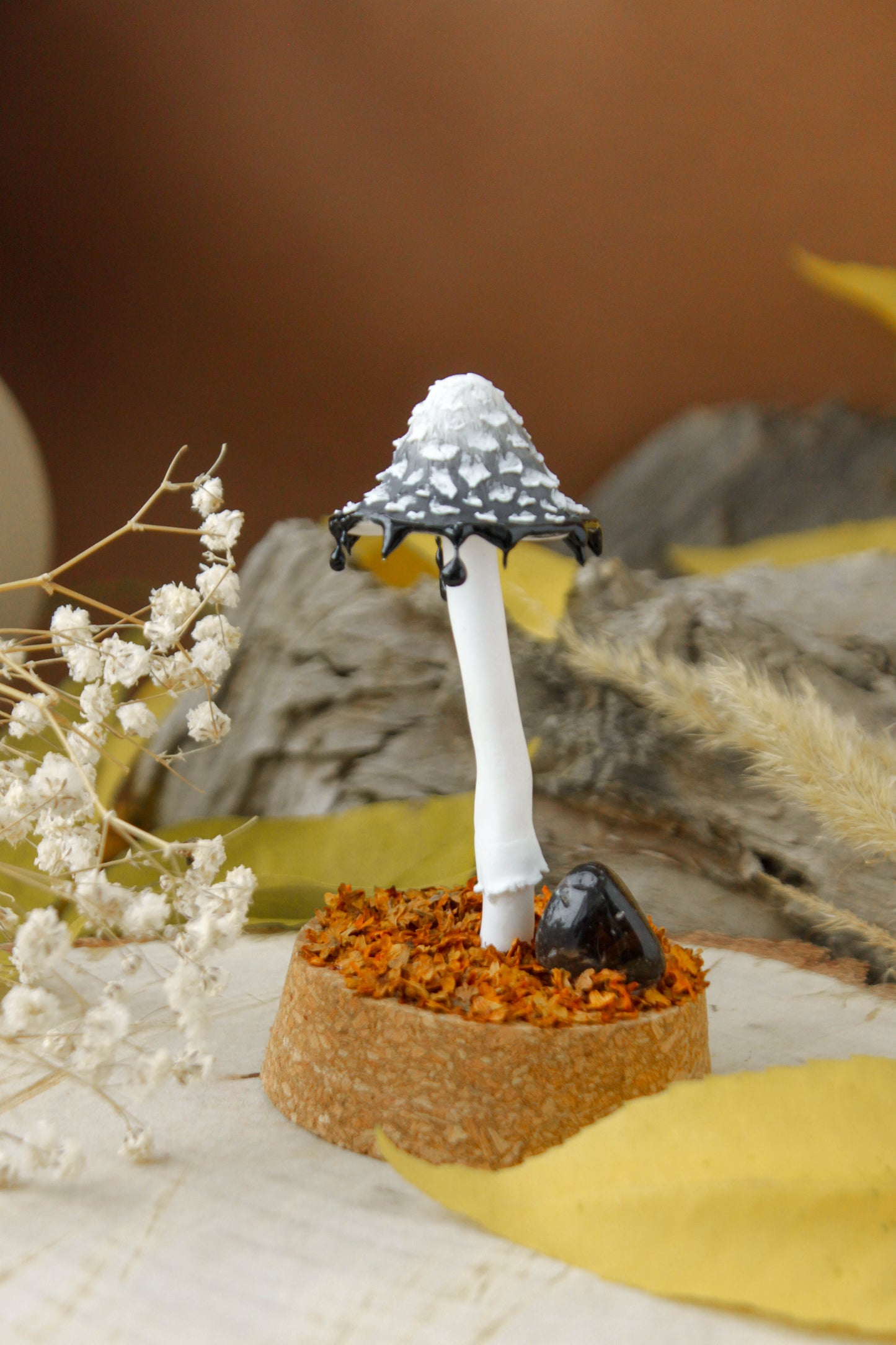 Inkcap Mushroom Medium Terrarium with Obsidian