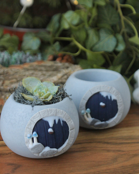 Hobbit House Plant Pot Winter Edition Dark Blue