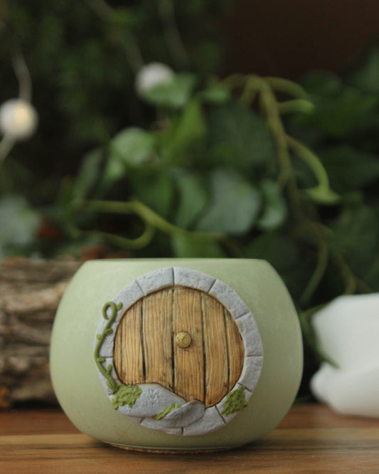 Hobbit House Green Plant Pot with Ivy