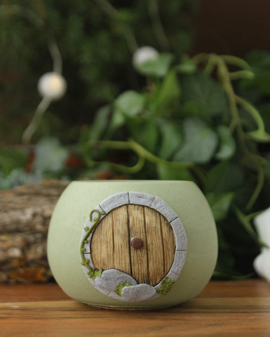 Hobbit House Green Plant Pot with Ivy