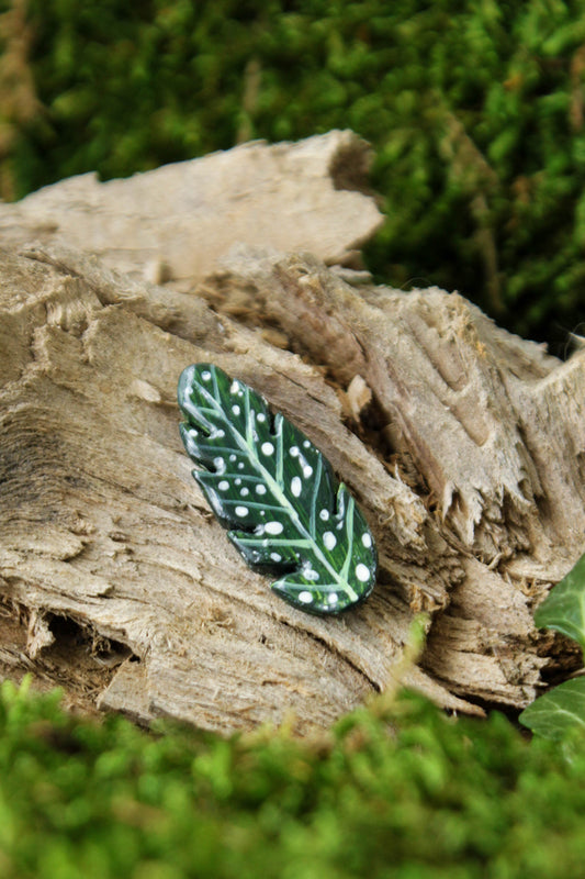 Polka‑Dot Begonia Leaf Pin