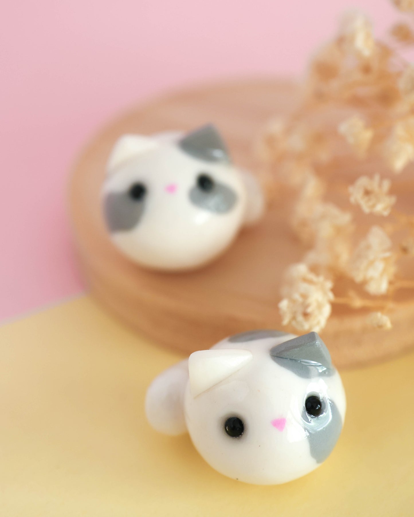 Round Cats Desk Friend Figurines