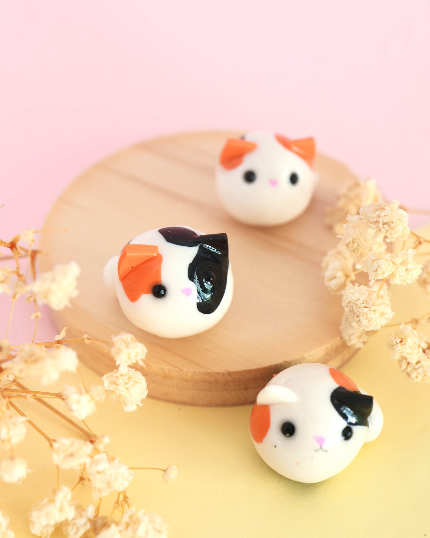 Round Cats Desk Friend Figurines
