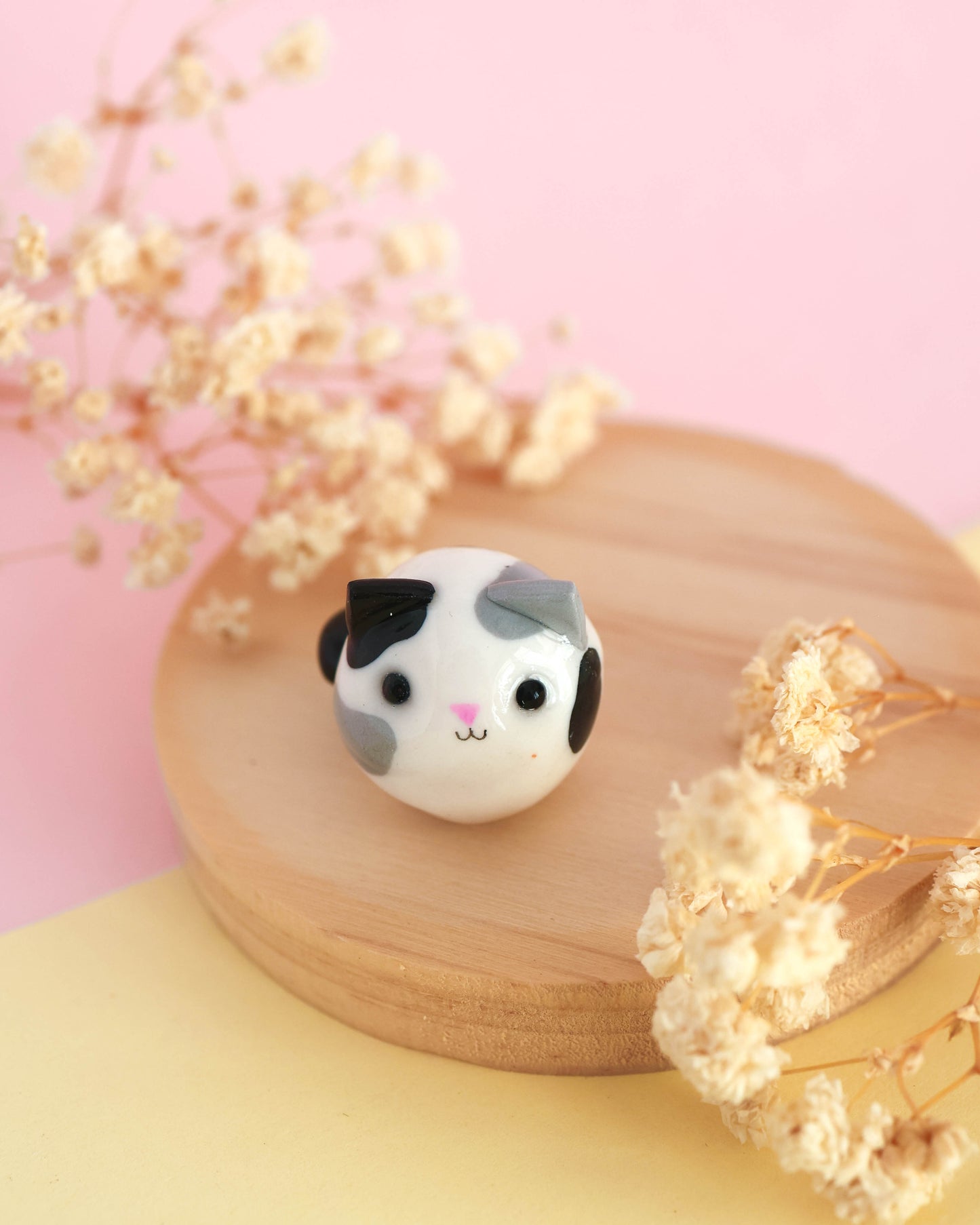 Round Cats Desk Friend Figurines
