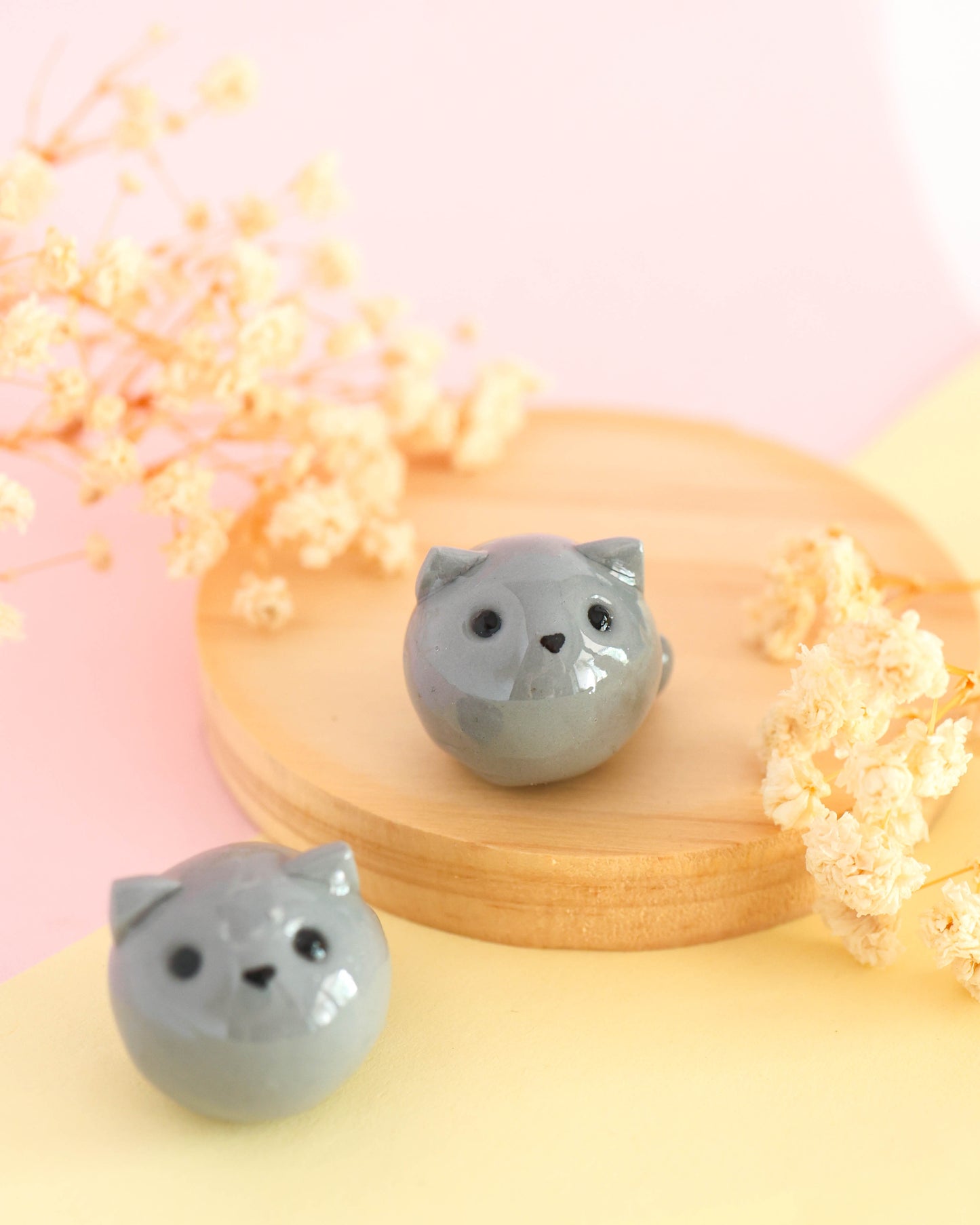 Round Cats Desk Friend Figurines
