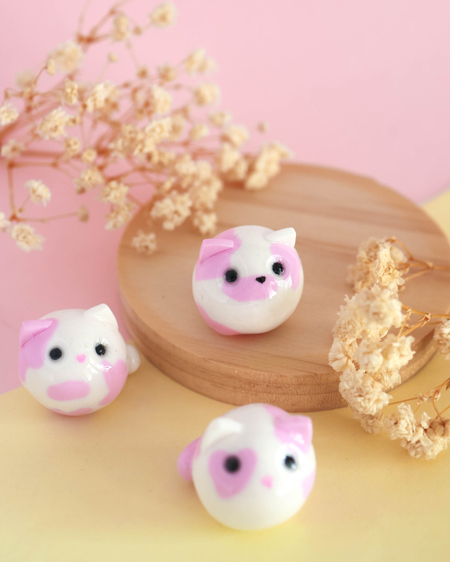 Round Cats Desk Friend Figurines