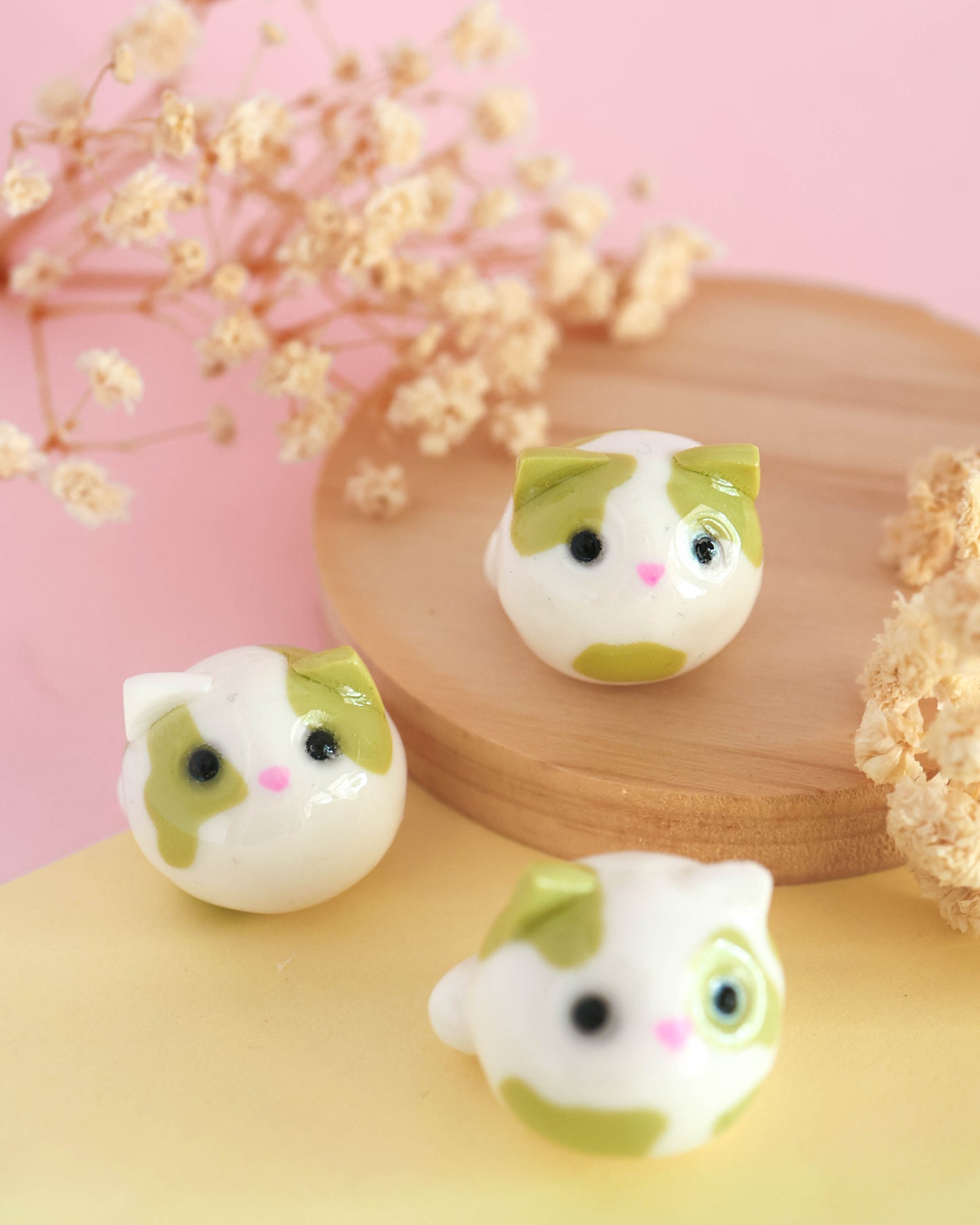 Round Cats Desk Friend Figurines